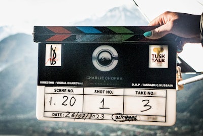Outset Clap Board1